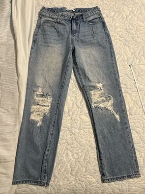Straight-Leg Distressed Jeans in Light Blue